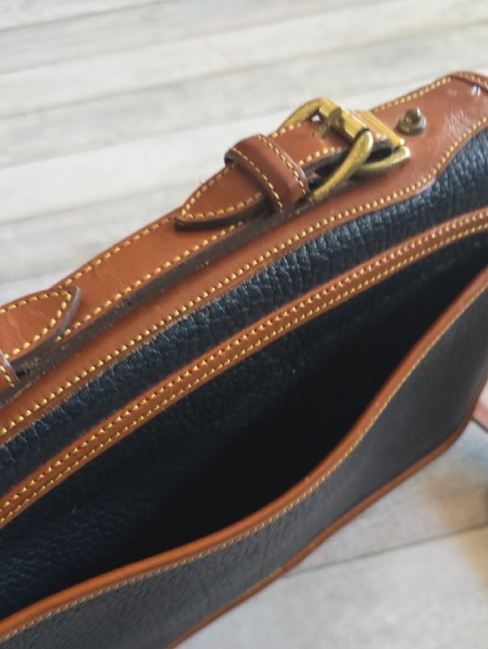 Vintage DOONEY AND BOURKE Black and Brown Leather Crossbody Bag - Picture 8 of 12